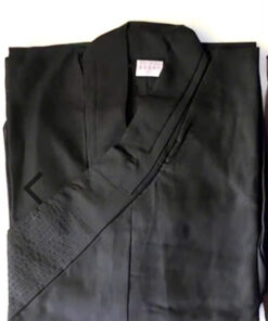 Áo Đen
